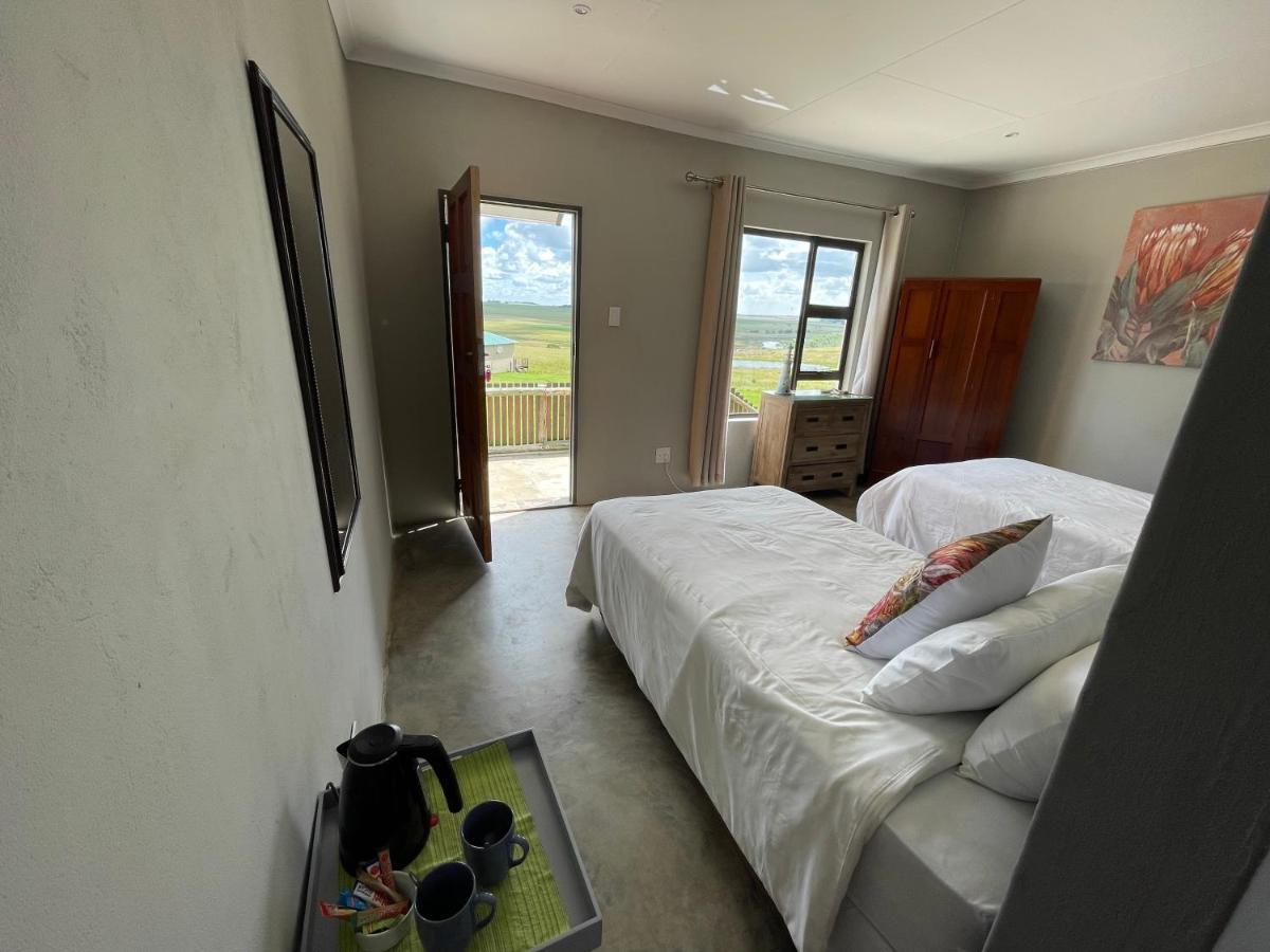 Holbank River Lodge *
